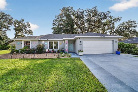 House in Ocala, Florida 3 bedrooms, 152.64 sq.m. № 2280483