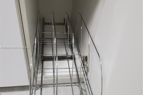 Condo in Miami, Florida, 2 bedrooms  № 1944514 - photo 24