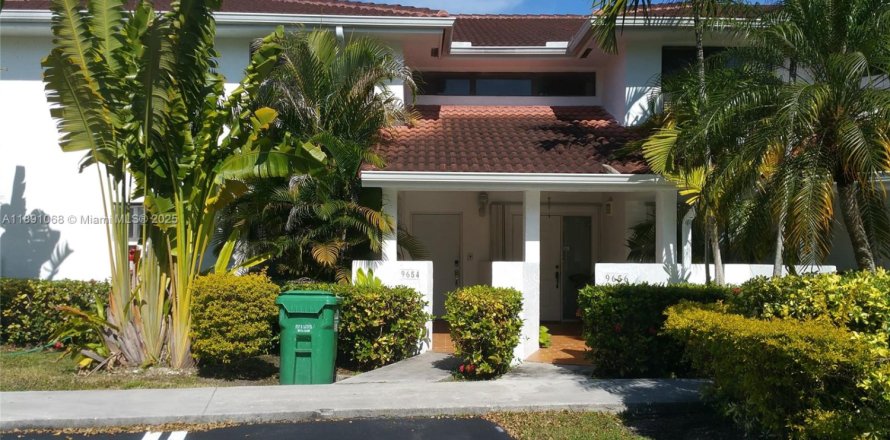 Condo in Miami, Florida, 2 bedrooms  № 1944514