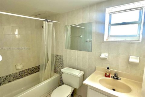 Copropriété à louer à Miami Beach, Floride: 1 chambre, 86.4 m2 № 1846281 - photo 8