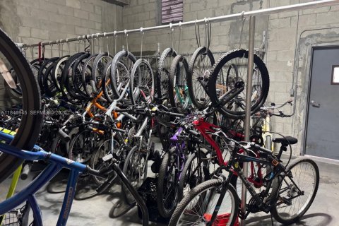 Снять в аренду кондоминиум в Майами-Бич, Флорида 1 спальня, 86.4м2, № 1846281 - фото 13