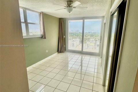 Copropriété à louer à Miami Beach, Floride: 1 chambre, 86.4 m2 № 1846281 - photo 7