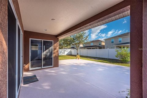 House in Riverview, Florida 4 bedrooms, 175.77 sq.m. № 1677651 - photo 30