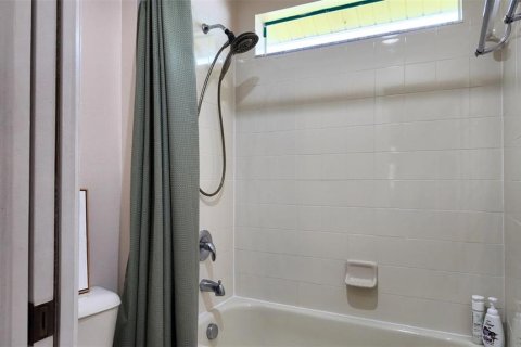 House in Riverview, Florida 4 bedrooms, 175.77 sq.m. № 1677651 - photo 26