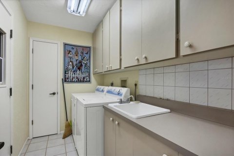 Casa en alquiler en North Port, Florida, 2 dormitorios, 139.54 m2 № 1787784 - foto 25