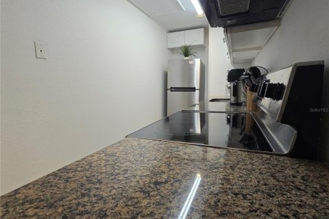 Condo in Orlando, Florida, 1 bedroom  № 1894871 - photo 11