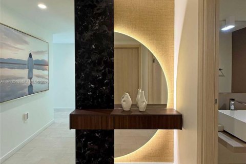 Купить кондоминиум в Майами, Флорида 3 спальни, 177.35м2, № 2056840 - фото 11