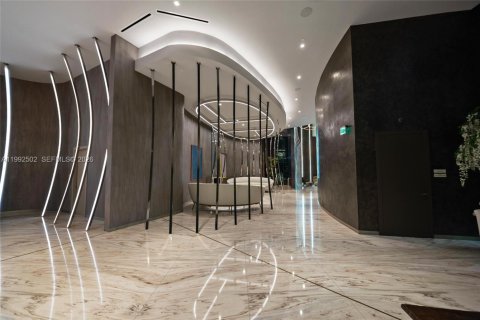 Купить кондоминиум в Майами, Флорида 3 спальни, 177.35м2, № 2056840 - фото 9