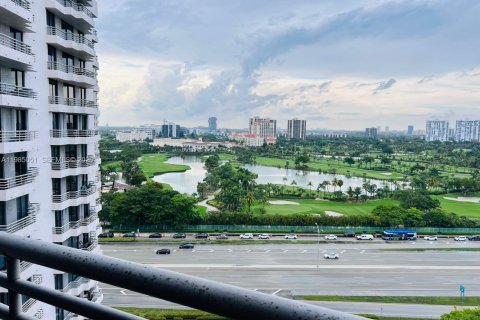 Condominio en alquiler en Aventura, Florida, 2 dormitorios, 105.63 m2 № 2050607 - foto 2