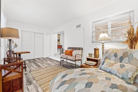 Condo in Clearwater, Florida, 2 bedrooms  № 1883126 - photo 11