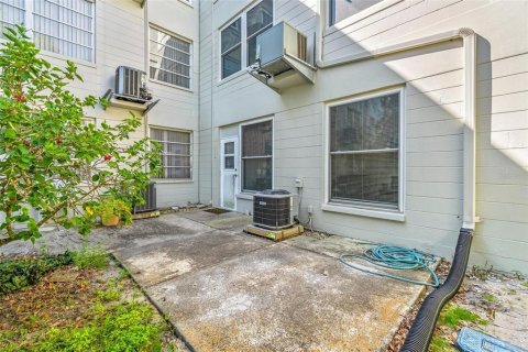 Condo in Clearwater, Florida, 2 bedrooms  № 1883126 - photo 18