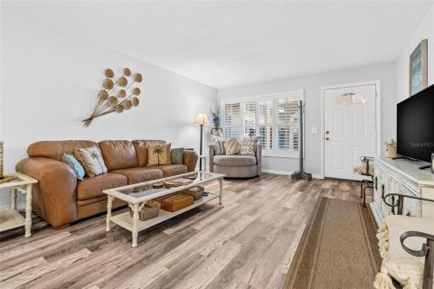 Condo in Clearwater, Florida, 2 bedrooms  № 1883126 - photo 4