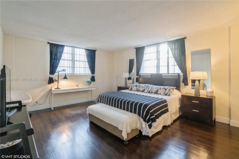 Copropriété à vendre à Hollywood, Floride: 2 chambres, 125.05 m2 № 2153317 - photo 2