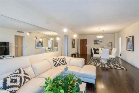 Copropriété à vendre à Hollywood, Floride: 2 chambres, 125.05 m2 № 2153317 - photo 17