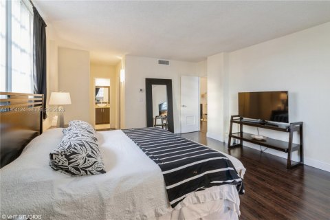 Copropriété à vendre à Hollywood, Floride: 2 chambres, 125.05 m2 № 2153317 - photo 3