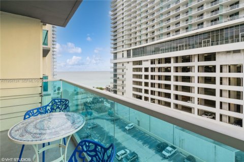 Copropriété à vendre à Hollywood, Floride: 2 chambres, 125.05 m2 № 2153317 - photo 18