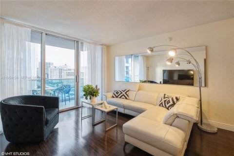 Copropriété à vendre à Hollywood, Floride: 2 chambres, 125.05 m2 № 2153317 - photo 15