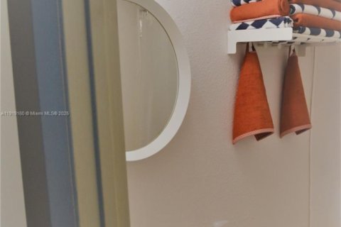 Купить кондоминиум в Майами-Бич, Флорида 43.48м2, № 1988460 - фото 3