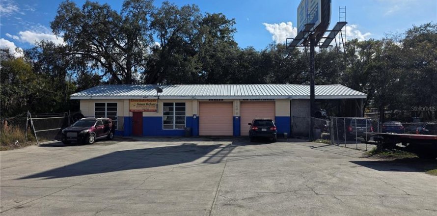 Commercial property in Kissimmee, Florida 208.1 sq.m. № 2108795