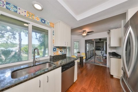 Condo in Palm Harbor, Florida, 3 bedrooms  № 1904967 - photo 12