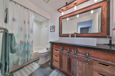 Condo in Palm Harbor, Florida, 3 bedrooms  № 1904967 - photo 21