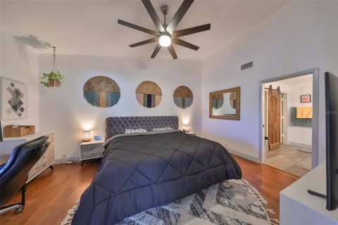 Condo in Palm Harbor, Florida, 3 bedrooms  № 1904967 - photo 23
