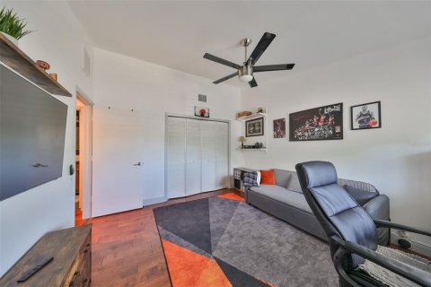 Condo in Palm Harbor, Florida, 3 bedrooms  № 1904967 - photo 15