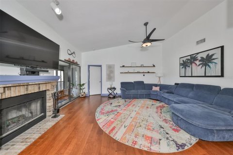 Condo in Palm Harbor, Florida, 3 bedrooms  № 1904967 - photo 5