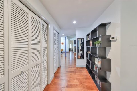 Condo in Palm Harbor, Florida, 3 bedrooms  № 1904967 - photo 19