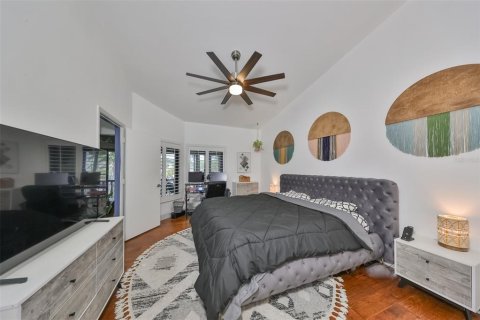 Condo in Palm Harbor, Florida, 3 bedrooms  № 1904967 - photo 22