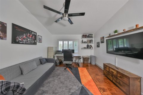 Condo in Palm Harbor, Florida, 3 bedrooms  № 1904967 - photo 14