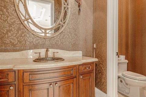 Снять в аренду виллу или дом в Майами, Флорида 5 спален, 507.34м2, № 2145811 - фото 9