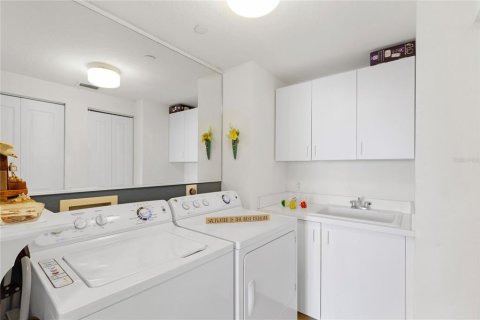 Condo in Clearwater, Florida, 2 bedrooms  № 1877081 - photo 18