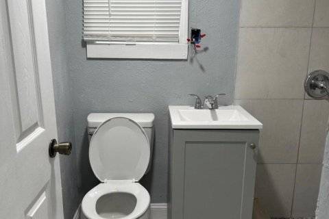 Appartement à louer à Lake Worth, Floride: 1 chambre, 41.81 m2 № 1216076 - photo 1