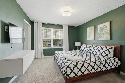 House in Kissimmee, Florida 9 bedrooms, 405.33 sq.m. № 2099559 - photo 22