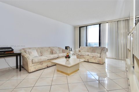 Condo in Hollywood, Florida, 1 bedroom  № 2060233 - photo 8