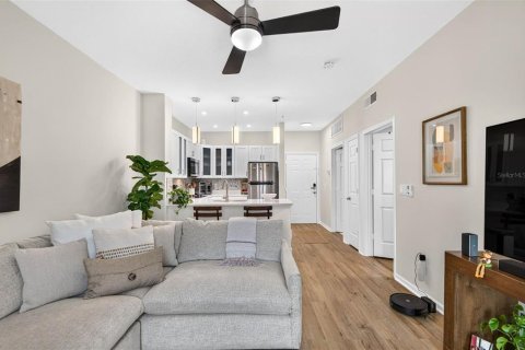 Condo in Tampa, Florida, 1 bedroom  № 2377921 - photo 12