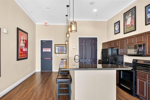 Condo in Tampa, Florida, 1 bedroom  № 2377921 - photo 27