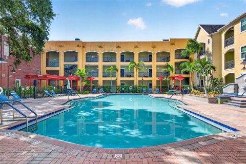 Condo in Tampa, Florida, 1 bedroom  № 2377921 - photo 23