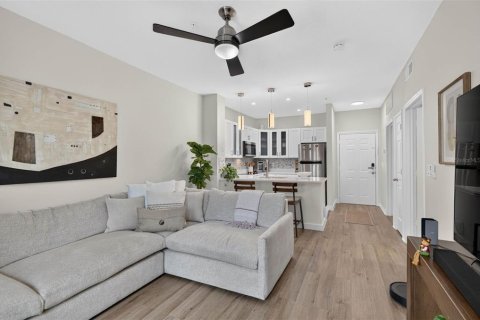 Condo in Tampa, Florida, 1 bedroom  № 2377921 - photo 11
