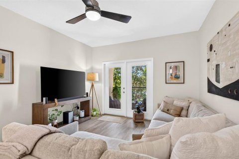 Condo in Tampa, Florida, 1 bedroom  № 2377921 - photo 10
