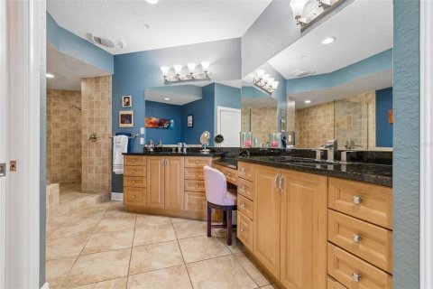 Condo in Apollo Beach, Florida, 4 bedrooms  № 2149443 - photo 18