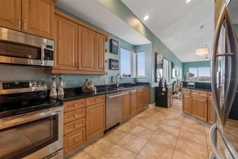Condo in Apollo Beach, Florida, 4 bedrooms  № 2149443 - photo 28