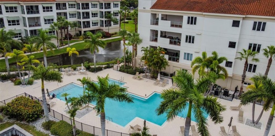 Condo in Apollo Beach, Florida, 4 bedrooms  № 2149443