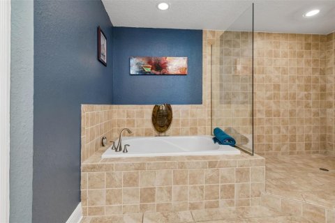 Condo in Apollo Beach, Florida, 4 bedrooms  № 2149443 - photo 20