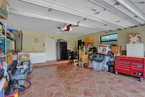 House in Coral Springs, Florida 4 bedrooms, 238.39 sq.m. № 1186655 - photo 1