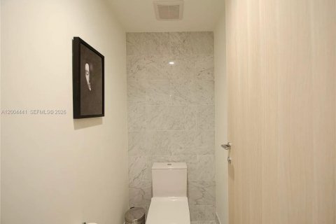 Condo in Miami, Florida, 2 bedrooms  № 2068603 - photo 12