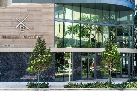 Condo in Miami, Florida, 2 bedrooms  № 2068603 - photo 30