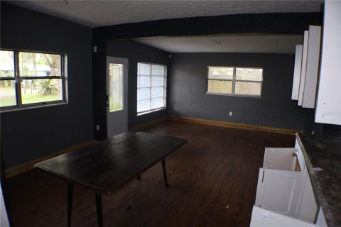 House in Eustis, Florida 3 bedrooms, 111.48 sq.m. № 1876286 - photo 2