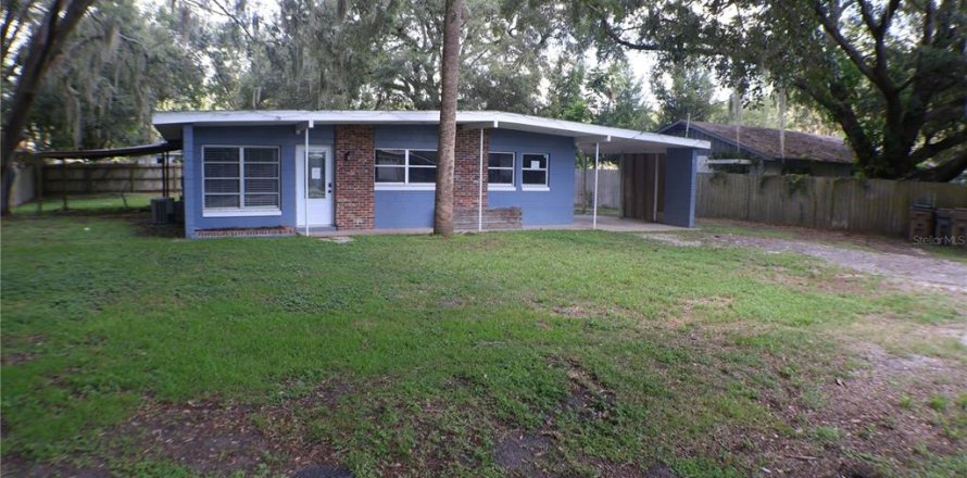 House in Eustis, Florida 3 bedrooms, 111.48 sq.m. № 1876286